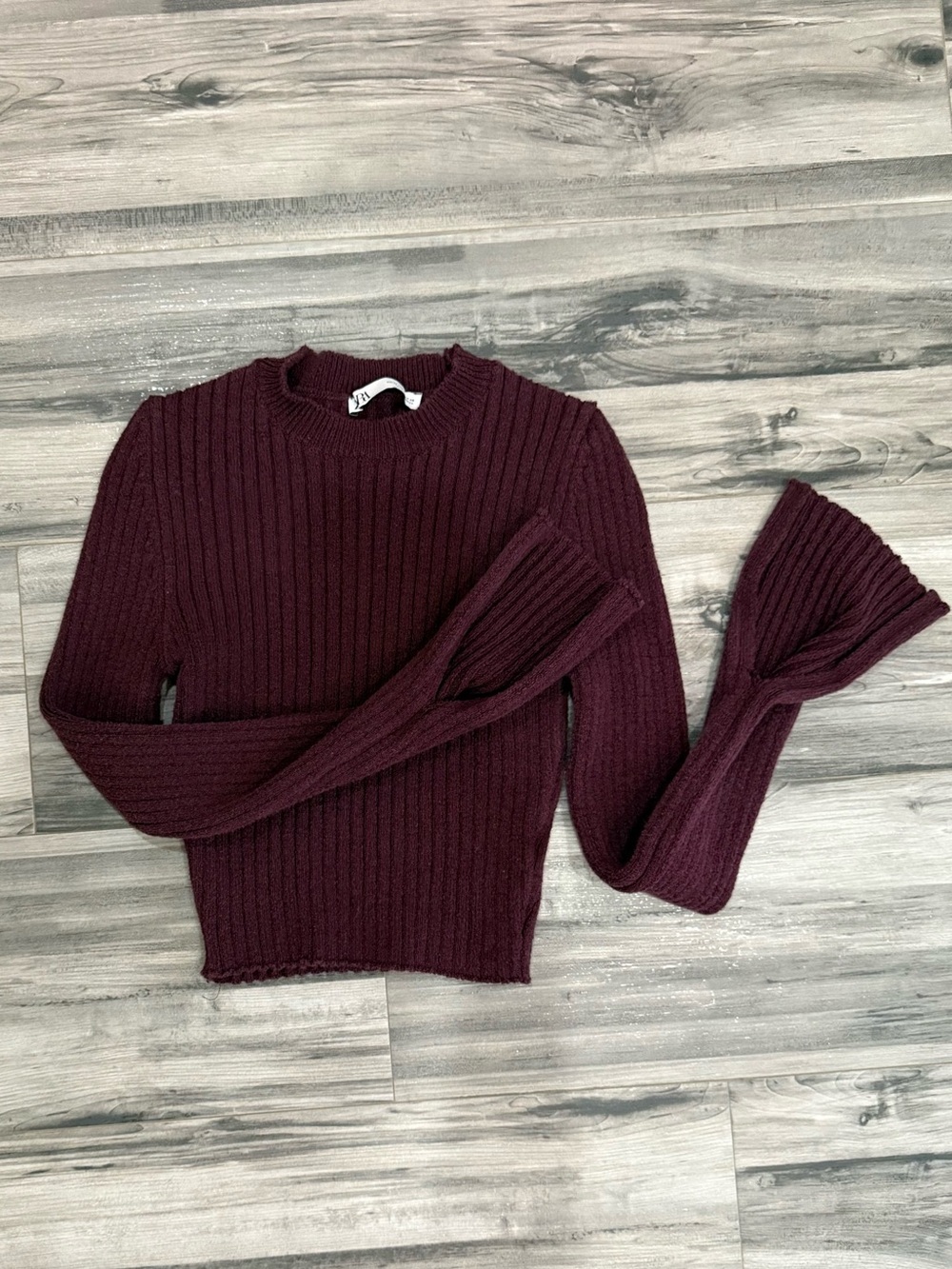 Zara knit flare sleeve cropped sweater